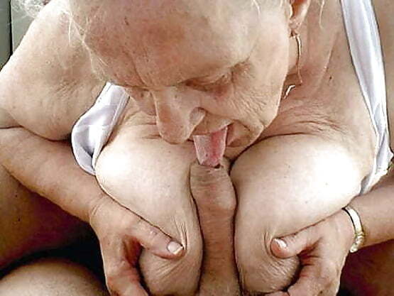 Nude Mature And Granny Tits And Pussy